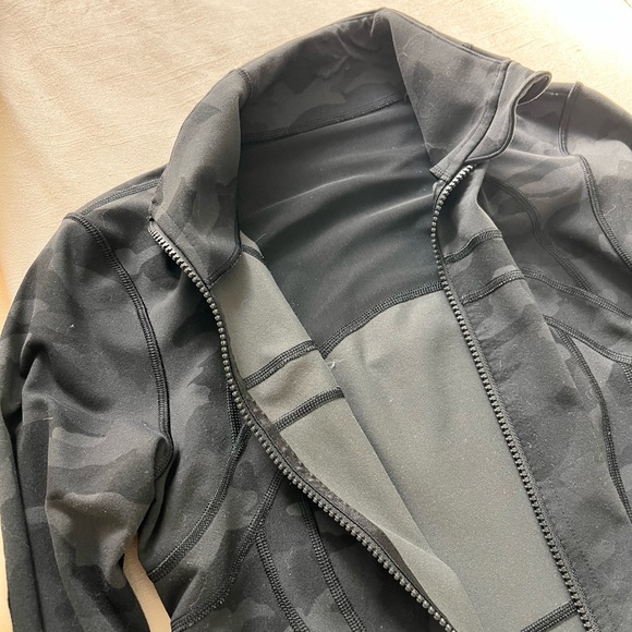 lululemon black camo define jacket - Picture 3 of 3